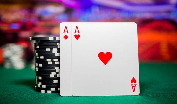 Ventajas y desventajas de participar en juegos de póquer